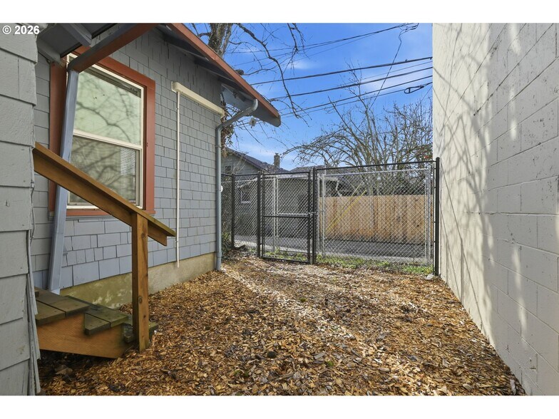 More Photos Of 245 W 13th Ave, Eugene Office For Sale