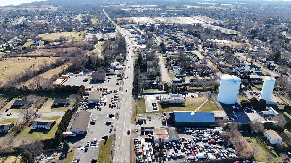 More Photos Of 1960 E Main Rd, Portsmouth Freestanding For Sale