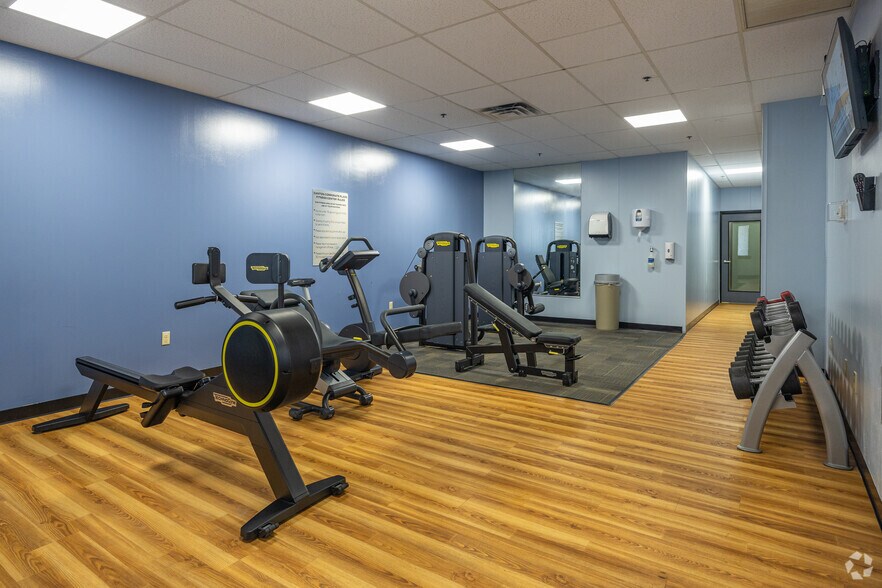 More Photos Of 15-45 Dan Rd, Canton Office For Lease