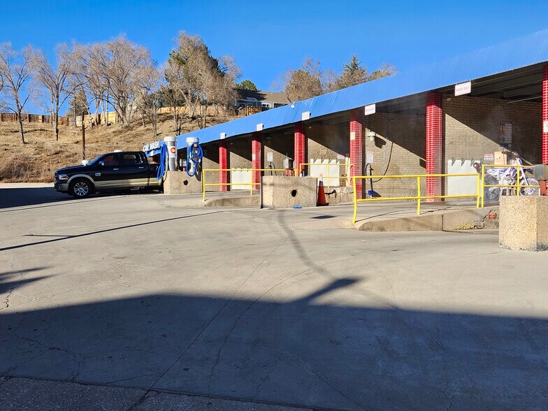 More Photos Of 1675 W Uintah St, Colorado Springs Carwash For Sale