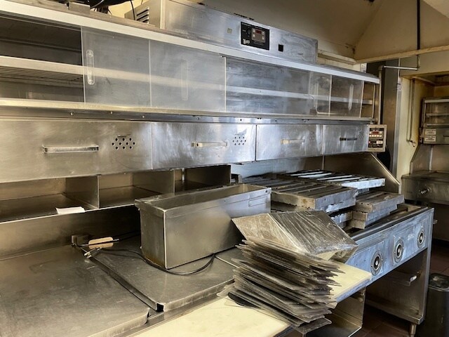 More Photos Of 1272 E Battlefield St, Springfield Restaurant For Lease