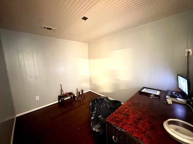 More Photos Of 245 W Bonacre Rd, Cataula Religious Facility For Sale