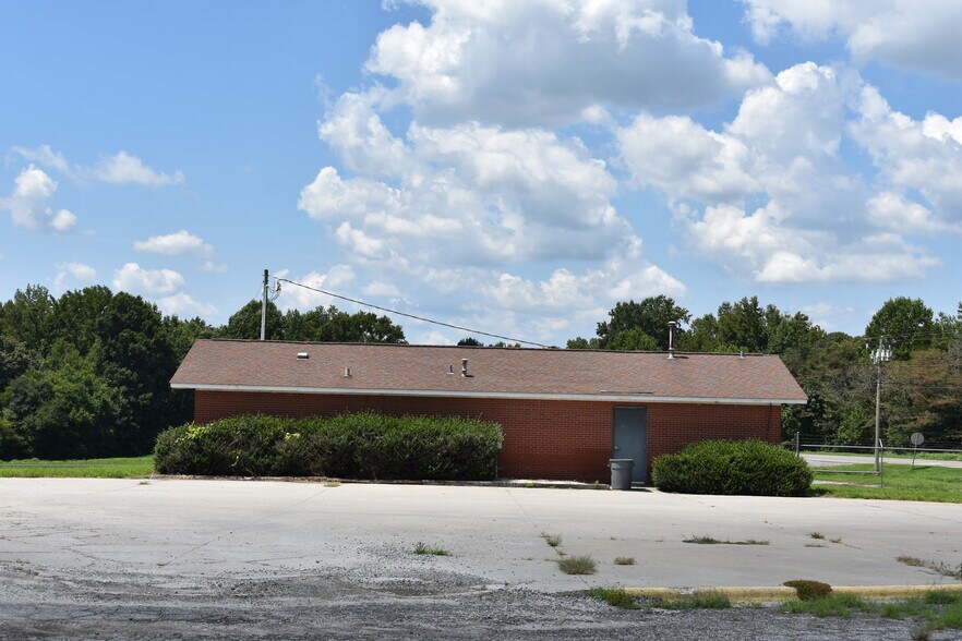 More Photos Of 2582 Salisbury Hwy, Statesville Manufacturing For Sale