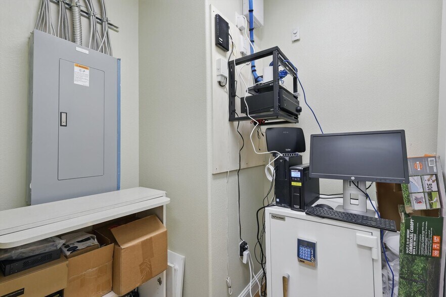 More Photos Of 3848 N Tarrant Pky, Fort Worth Medical For Sale