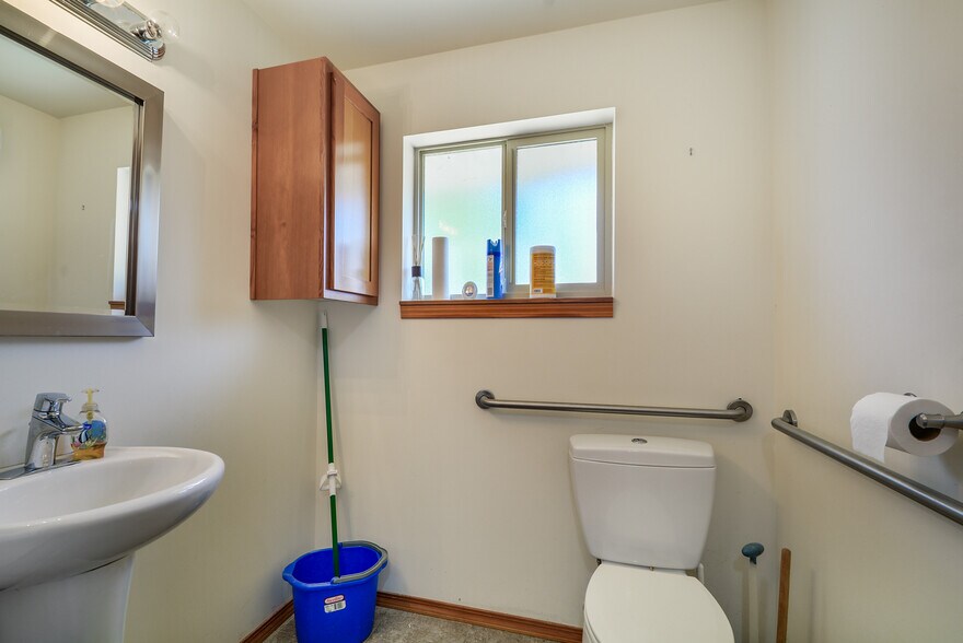 More Photos Of 8021 State Ave, Marysville Office For Sale