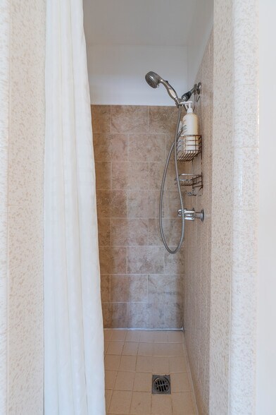 More Photos Of 71 19th St, Hermosa Beach Apartments For Sale
