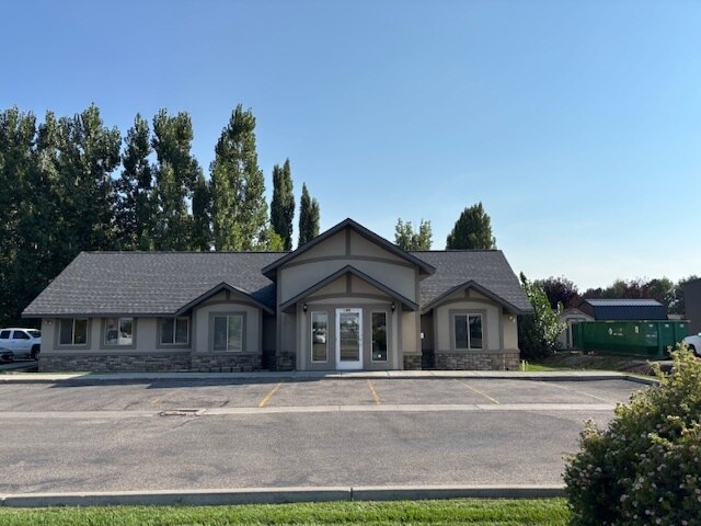 More Photos Of 1109 Summers Dr, Rexburg Medical For Sale