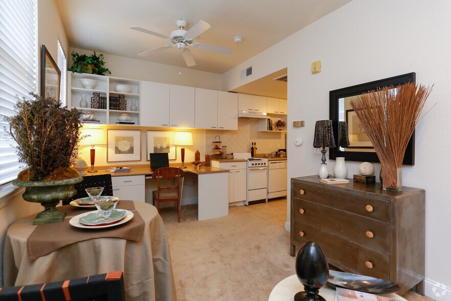 More Photos Of 120 N Cedar St, Charlotte Apartments For Lease