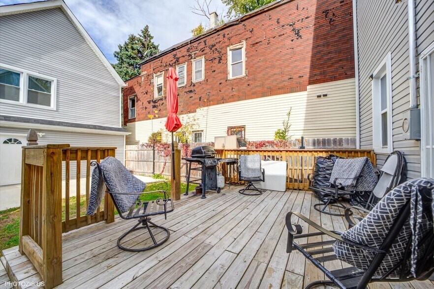 More Photos Of 8404 S Exchange Ave, Chicago Multifamily For Sale