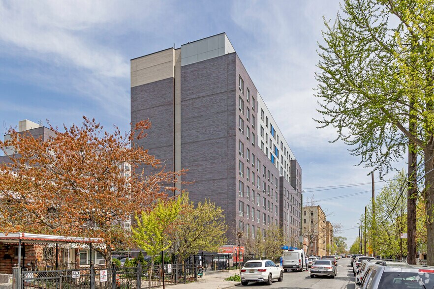 More Photos Of 2035 Newbold Ave, Bronx Apartments For Lease