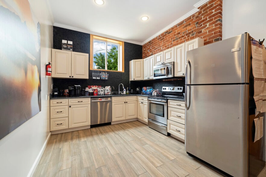 More Photos Of 13005 Lowell Blvd, Broomfield Freestanding For Sale