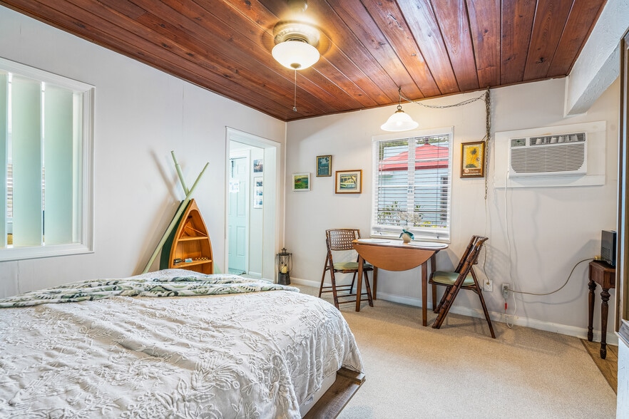 More Photos Of 11450 S Indian River Dr, Sebastian Hotel For Sale