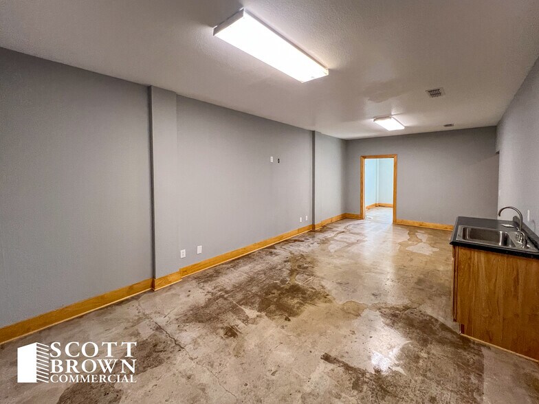 More Photos Of 212 Lake Rd, Bridgeport Industrial For Sale