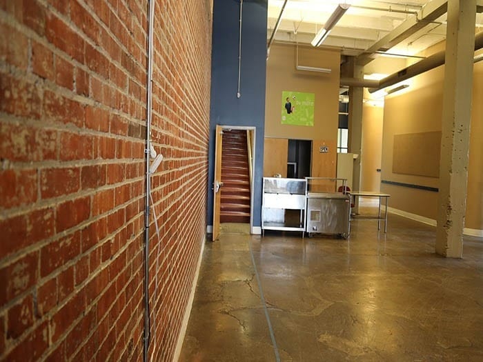 More Photos Of 1145 E 22nd St, Indianapolis Light Distribution For Sale