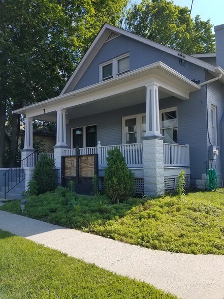 More Photos Of 7 Park Ave, Gaithersburg Office For Sale