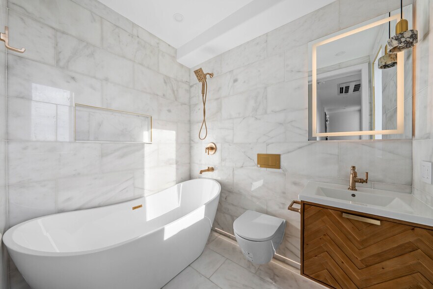 More Photos Of 41 Summit St, Brooklyn Apartments For Sale