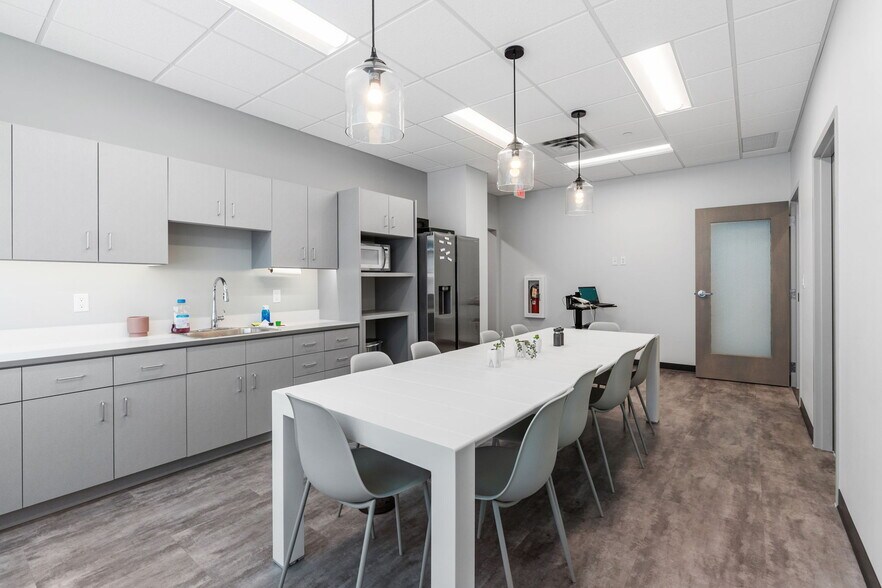 More Photos Of 18389 Orchard Trl, Lakeville Medical For Lease