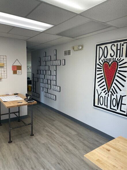 More Photos Of 9459 Lapeer Rd, Davison Office For Lease