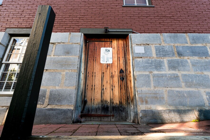 More Photos Of 495 Colchester Ave, Burlington General Retail For Sale