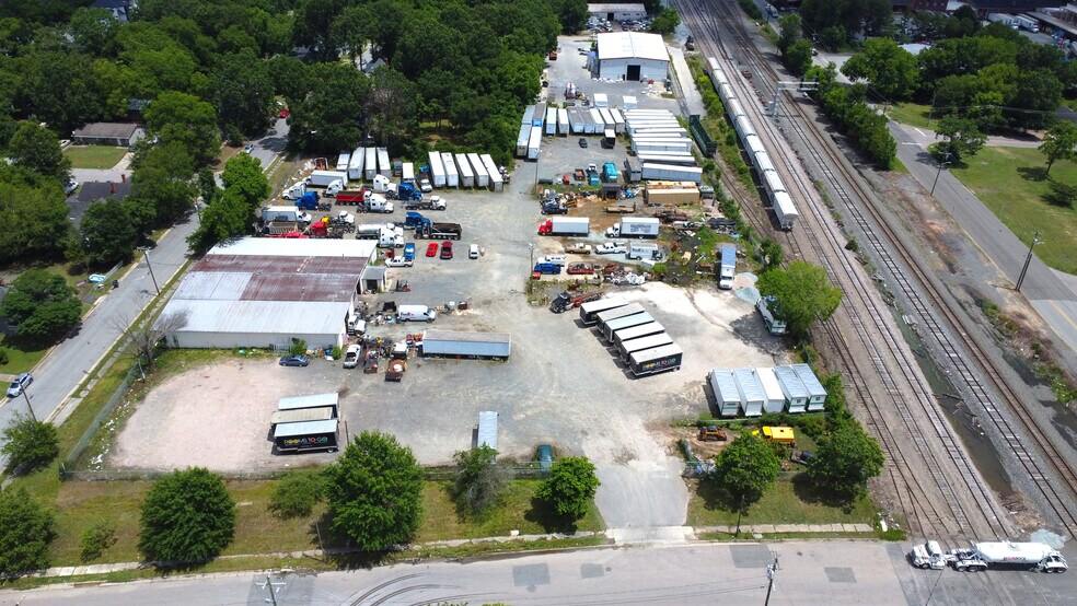 More Photos Of 311 S Plum St, Durham Warehouse For Lease