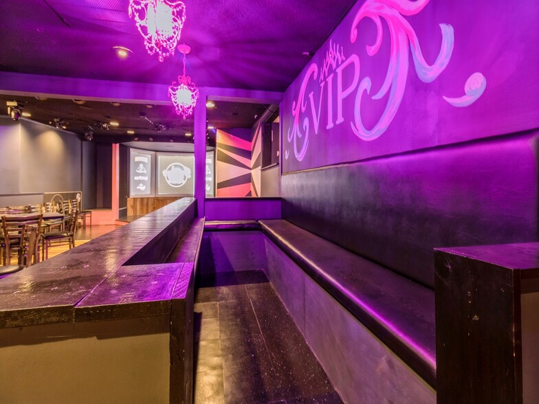 More Photos Of 6008 W Lincoln Way, Ames Restaurant For Sale