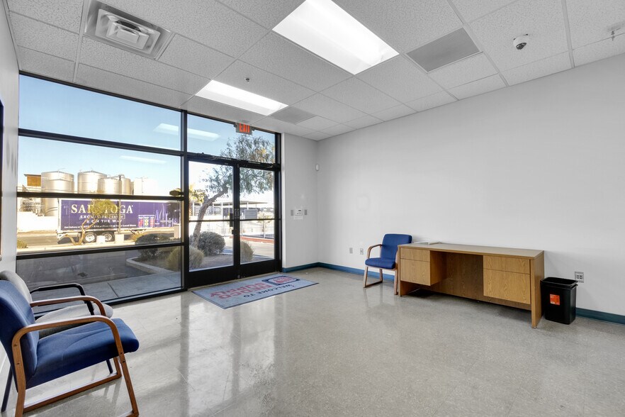 More Photos Of 4200 Pioneer Ave, Las Vegas Warehouse For Sale