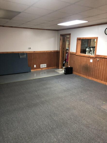 More Photos Of 496 IN-26, Frankfort Warehouse For Sale