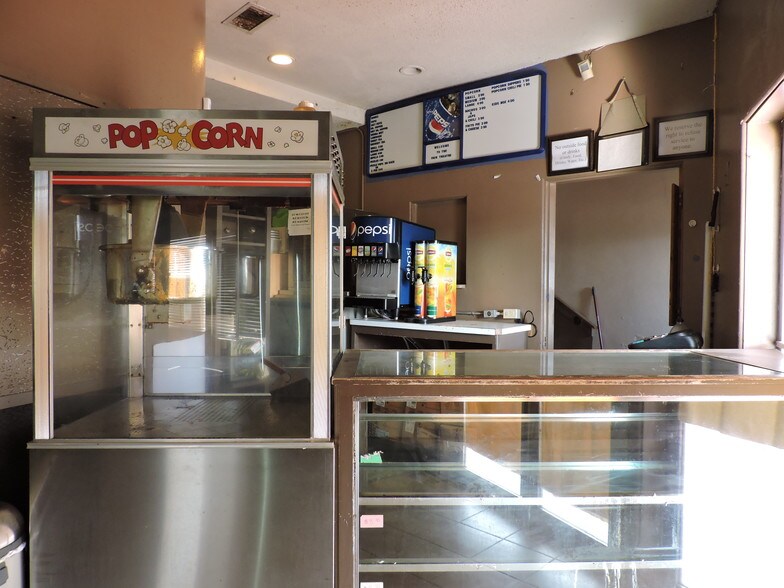 More Photos Of 113 E Polk St, Livingston Movie Theatre For Sale