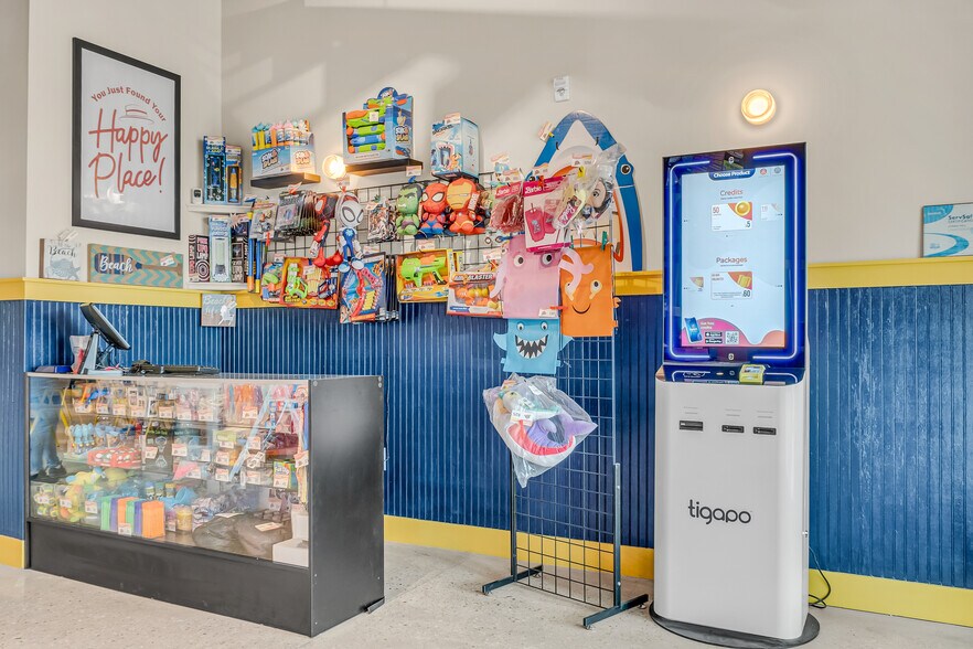 More Photos Of 2502 Highway 87, Navarre Specialty For Sale