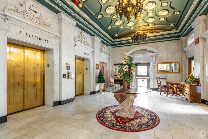 More Photos Of 422 Felix St, Saint Joseph Apartments For Sale