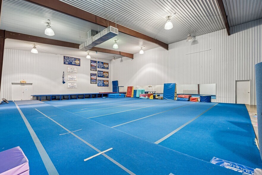 More Photos Of 10130 SE 15th St, Oklahoma City Freestanding For Sale