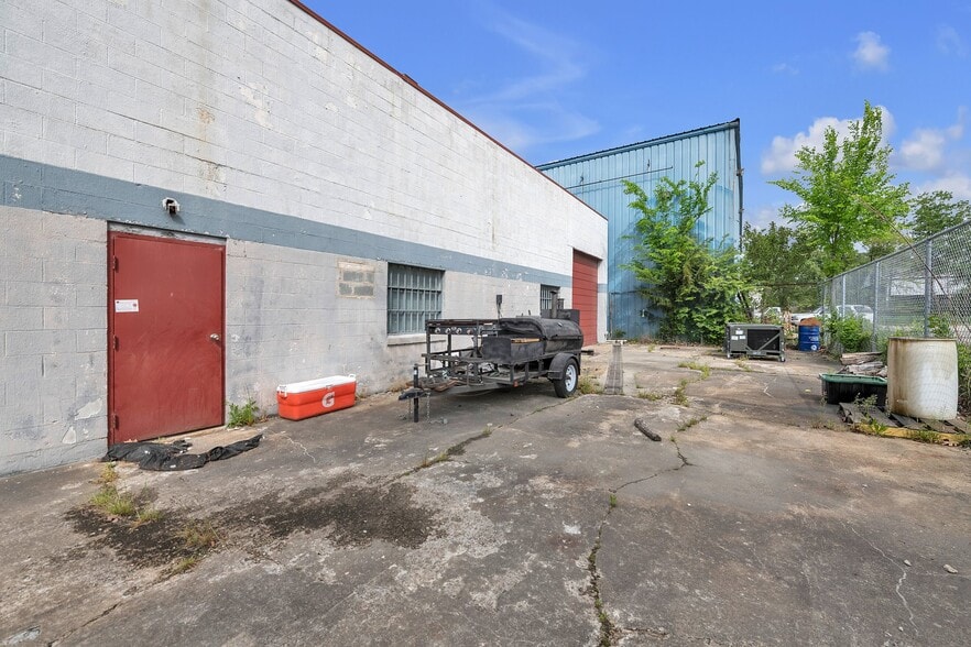 More Photos Of 2712-2716 Nevada Ave, Norfolk Research And Development For Lease