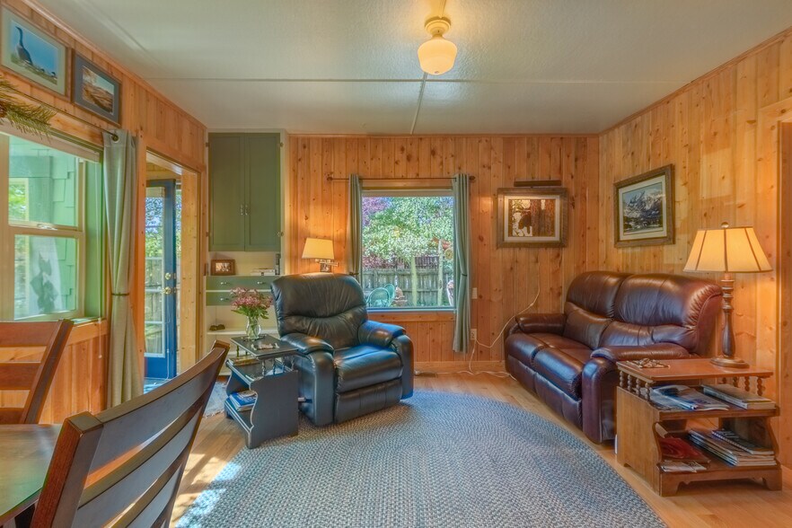 More Photos Of 717 Lake Ave, Grand Lake Specialty For Sale