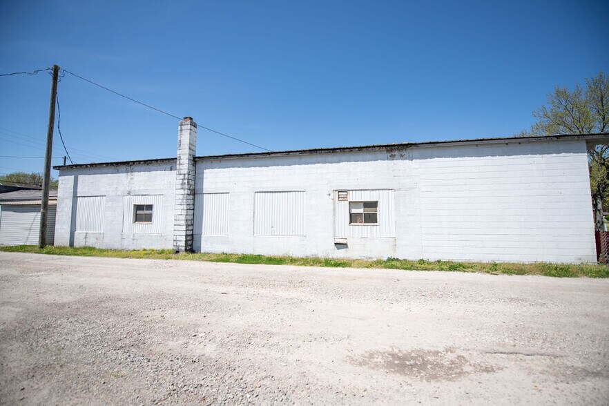 More Photos Of 1128 N Main St, Uhrichsville Manufacturing For Sale