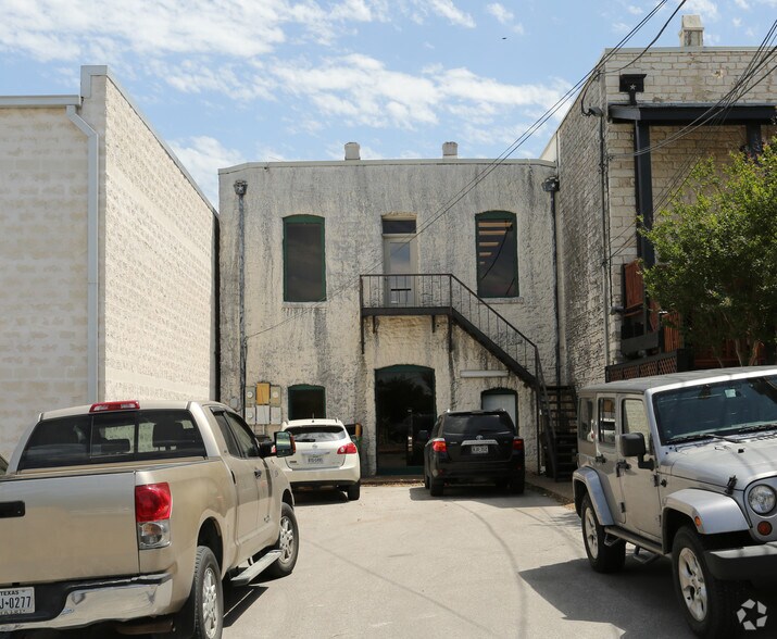 More Photos Of 102 E Main Ave, Round Rock Storefront Retail Office For Sale