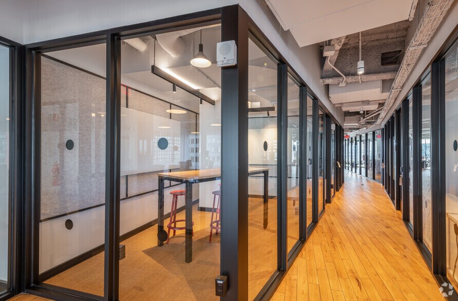 More Photos Of 33 Arch St, Boston Coworking Space