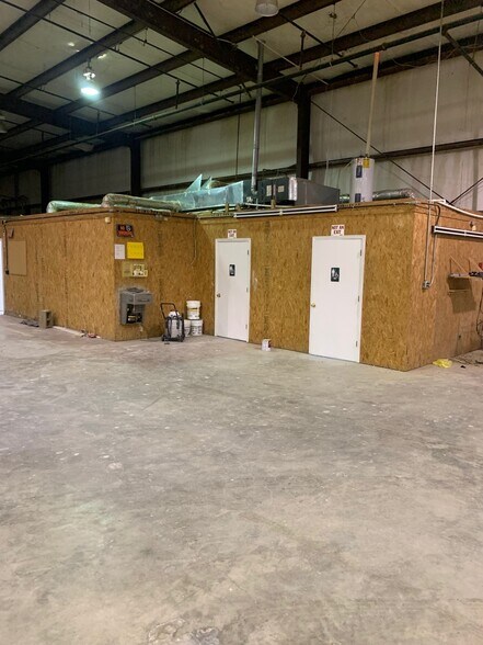 More Photos Of 331 Hill Rd, McKenzie Warehouse For Lease