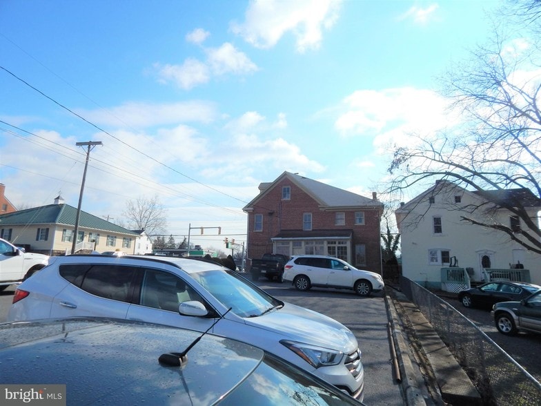 More Photos Of 824 N Queen St, Martinsburg Office For Sale