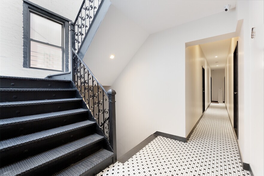 More Photos Of 59-61 Thompson St, New York Apartments For Sale