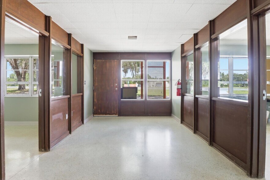 More Photos Of 18150 SE 72 Ave, Inglis Office For Sale