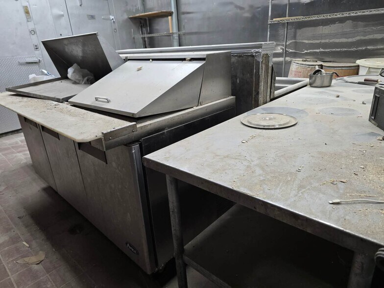 More Photos Of 1086 DeKalb Ave, Brooklyn Apartments For Lease