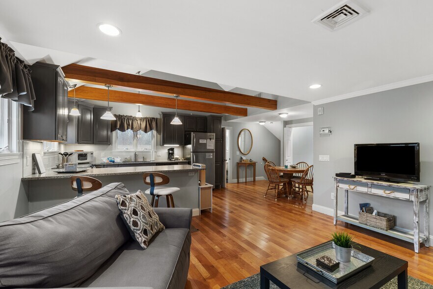 More Photos Of 5030 State Hwy, Eastham Freestanding For Sale