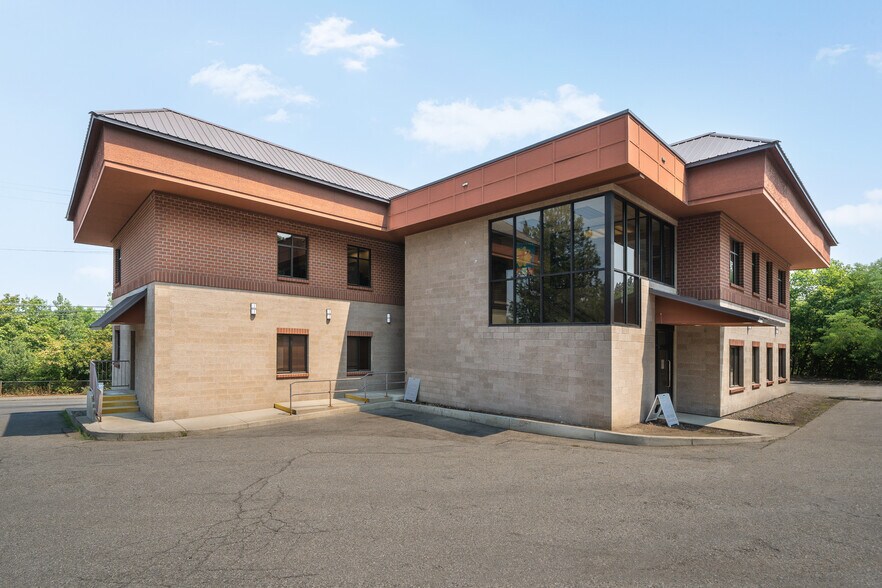 More Photos Of 315 W 9th Ave, Spokane Medical For Lease