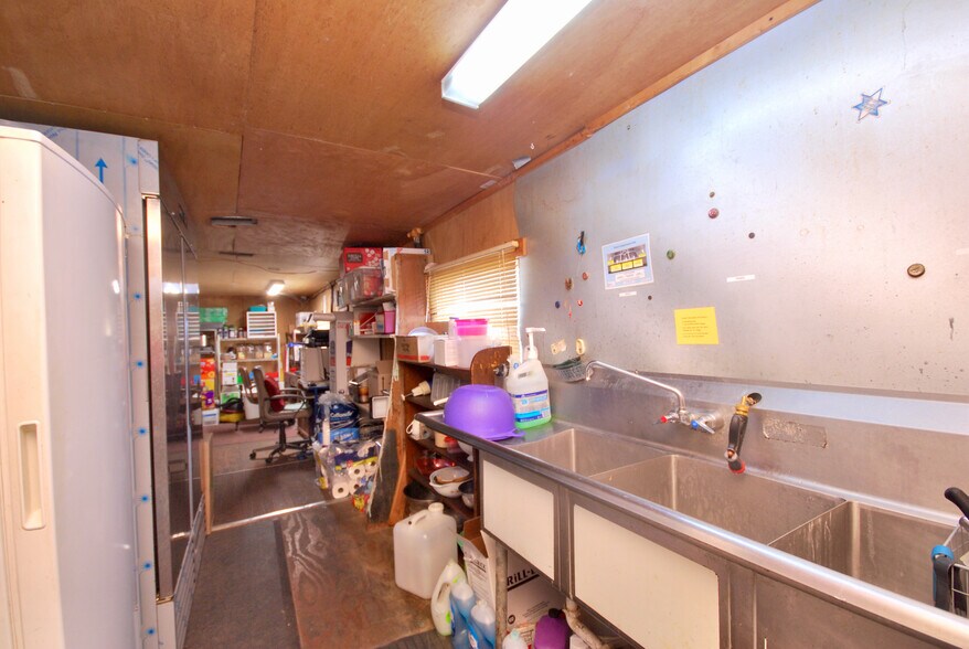 More Photos Of 12604 N State Highway 95, Cistern Restaurant For Sale