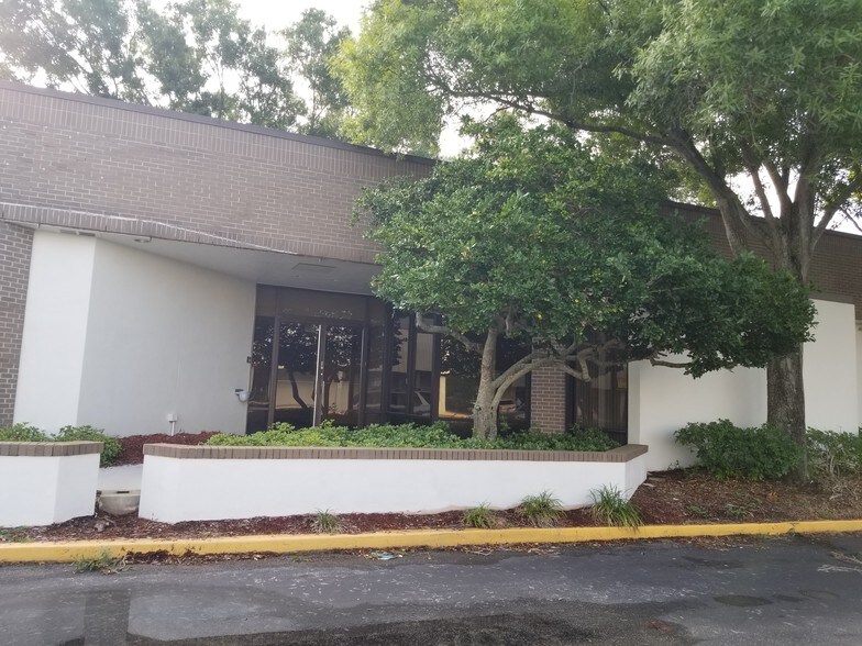 More Photos Of 912-956 Patricia Ave, Dunedin Unknown For Lease