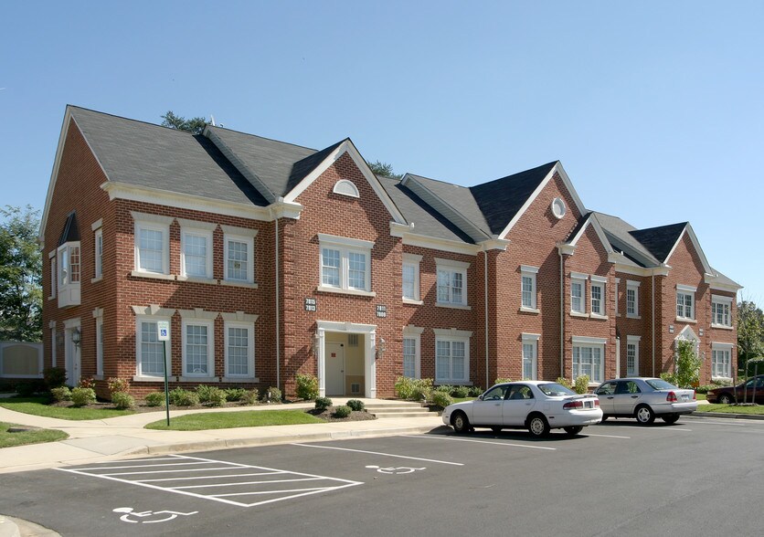 Primary Photo Of 7801-7815 Belle Point Dr, Greenbelt Medical For Sale