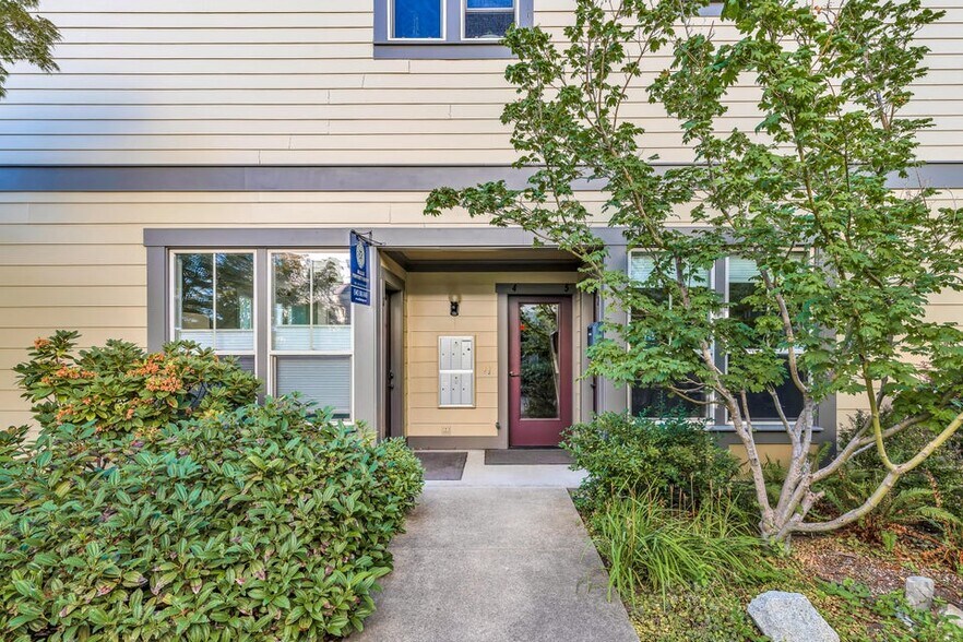 More Photos Of 545 A St, Ashland Apartments For Sale