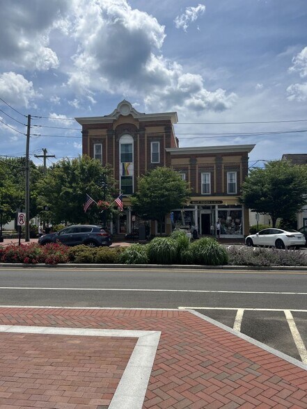 More Photos Of 782-788 Boston Post Rd, Madison Office For Lease