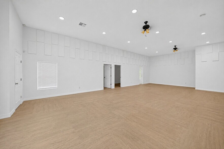 More Photos Of 1309 15th St, Huntsville Storefront Retail Residential For Sale
