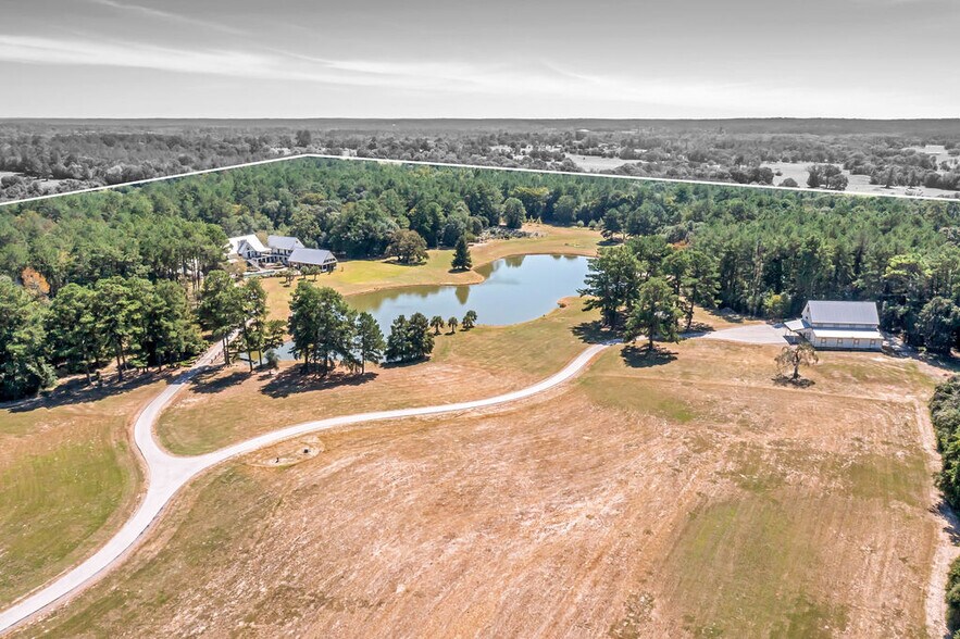 More Photos Of 43 Pool Rd, Richards Specialty For Sale